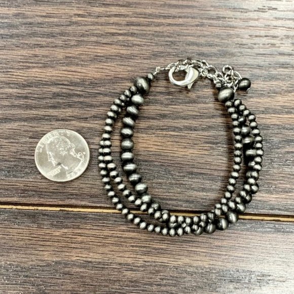 Western Navajo Pearl Bracelet - Picture 2 of 2